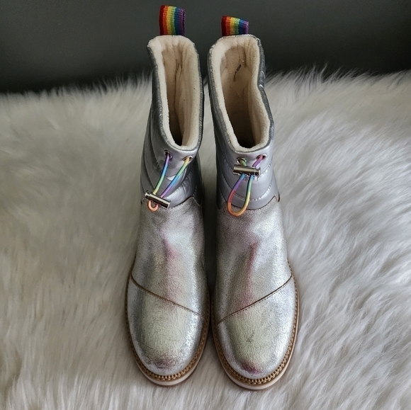 *NWOB* Toms McKenna Silver Astro Boot - Picture 3 of 7